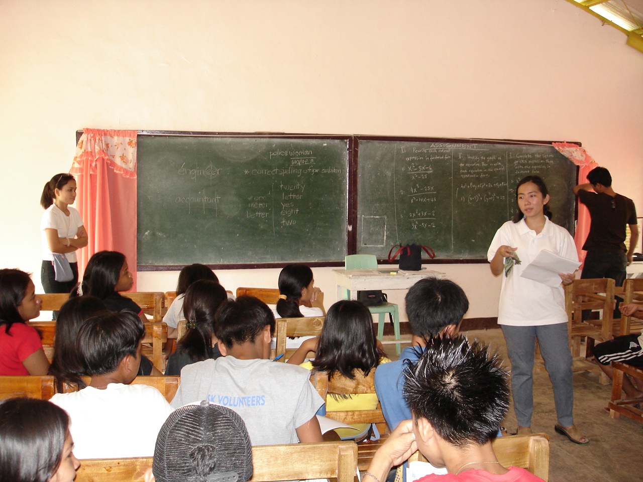 Dara Lyn lights up a classroom.